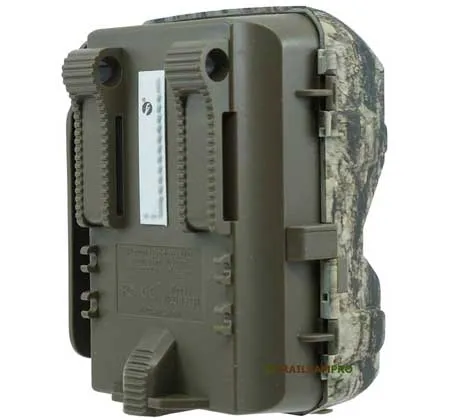 Moultrie M8000