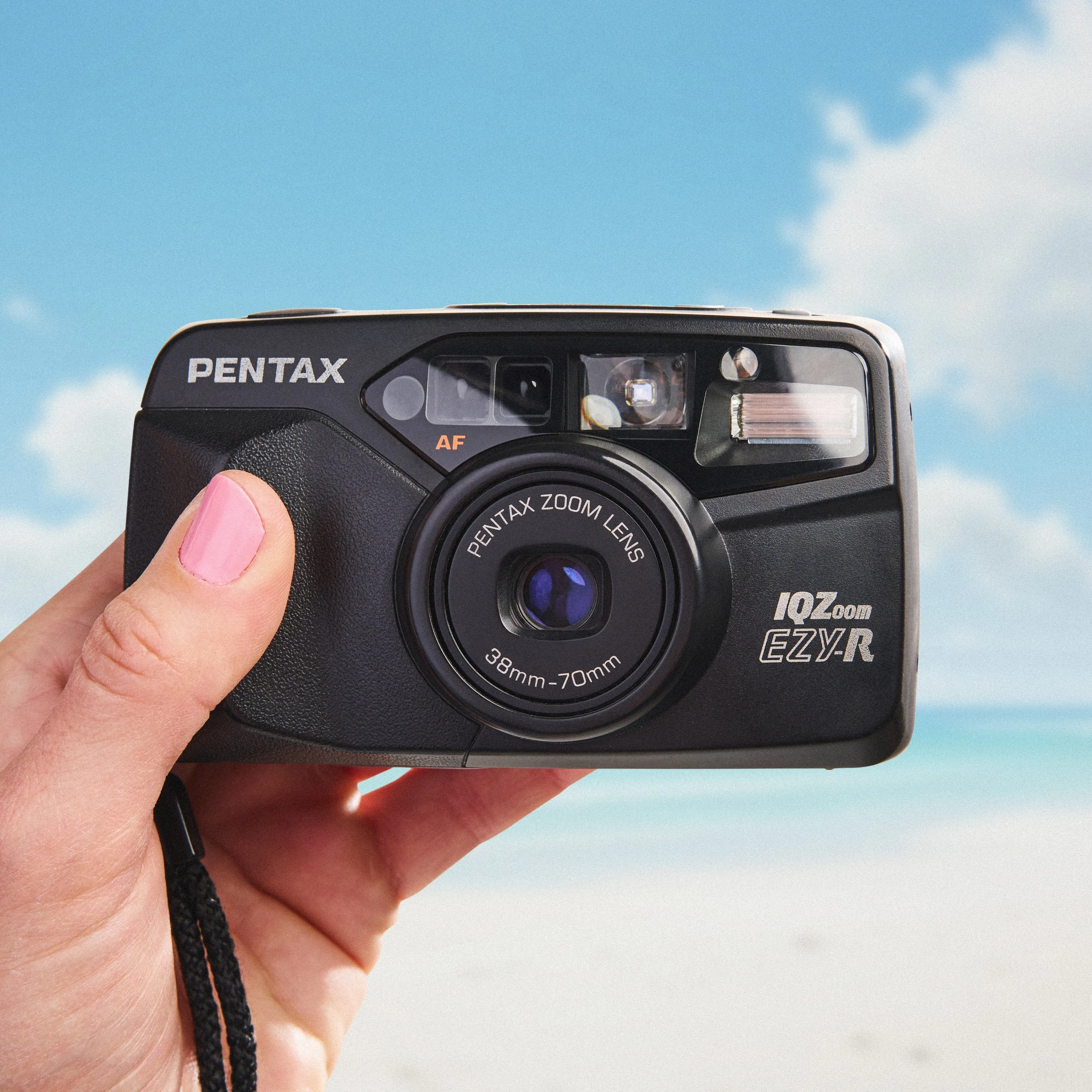 Pentax IQ Zoom EZY-R | 35mm Point and Shoot Film Camera